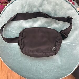 Gaiam Black Fanny Pack 100% Nylon Fabric